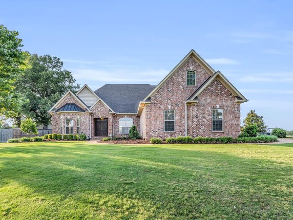 65 Freestone, Columbus, MS 39701