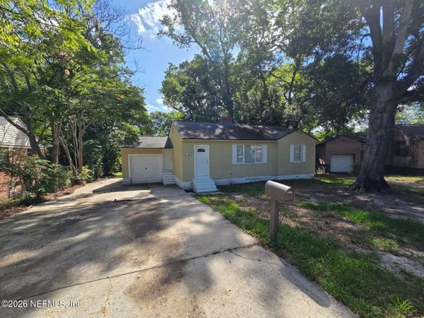 7909 WAINWRIGHT Drive, Jacksonville, FL 32208