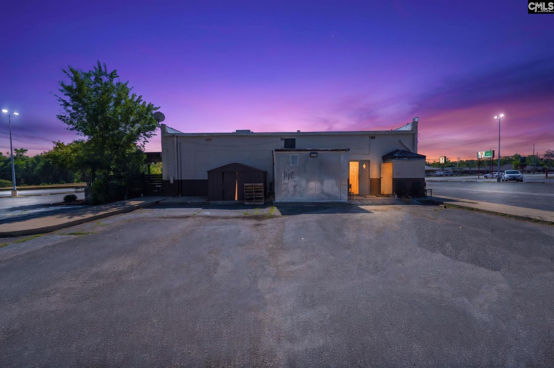 944 S Irby Street Photo 61