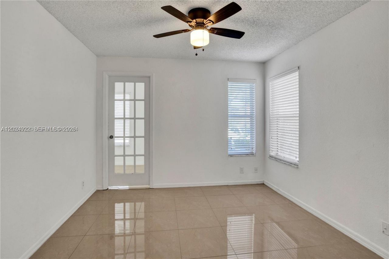 3420 N Pinewalk Dr N , Unit 717, Margate, FL 33063 Photo