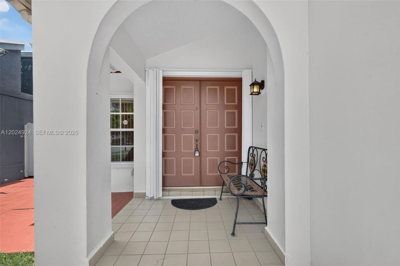 13440 SW 28th St, Miami, FL 33175 Photo