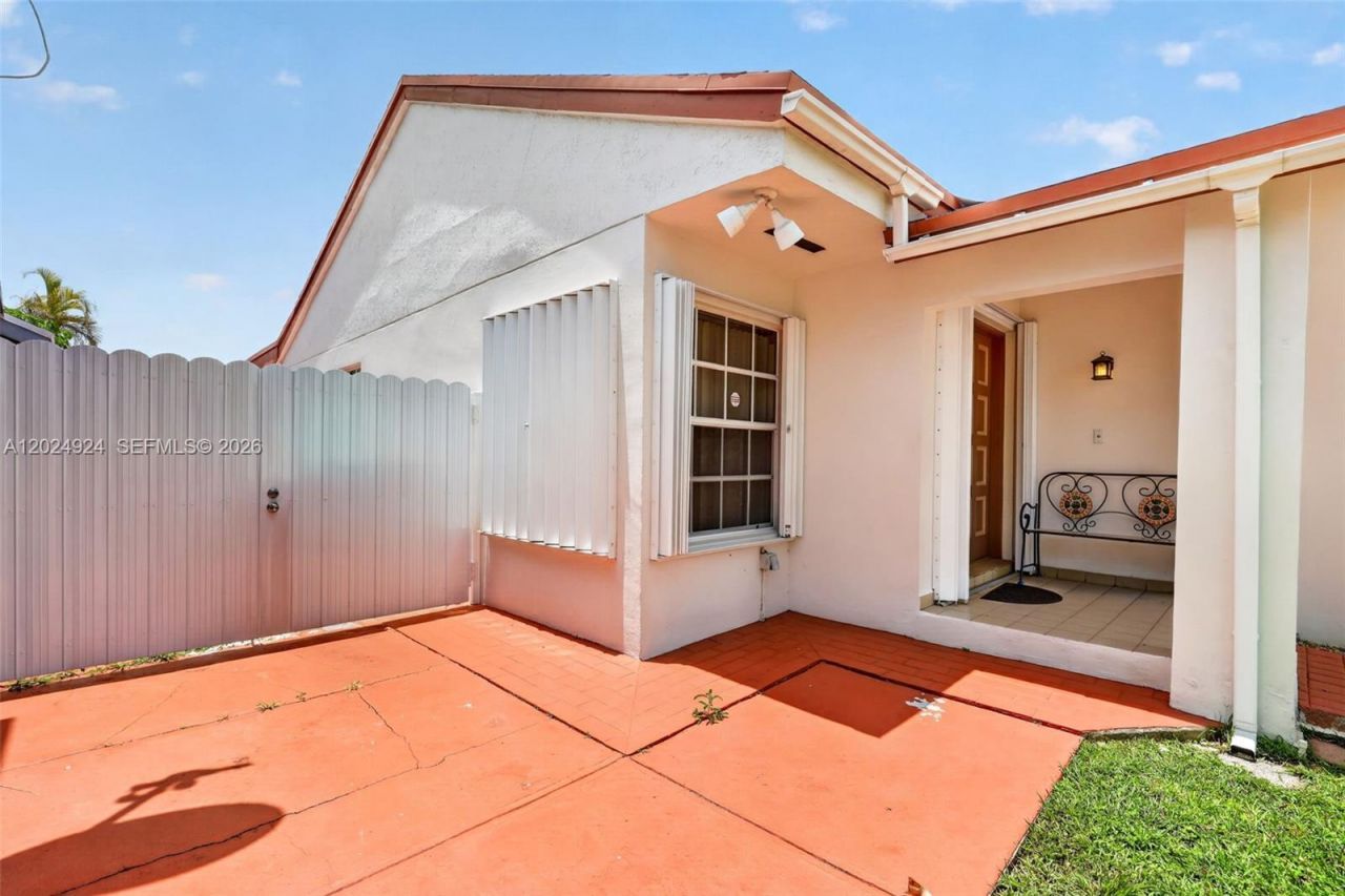 13440 SW 28th St, Miami, FL 33175 Photo