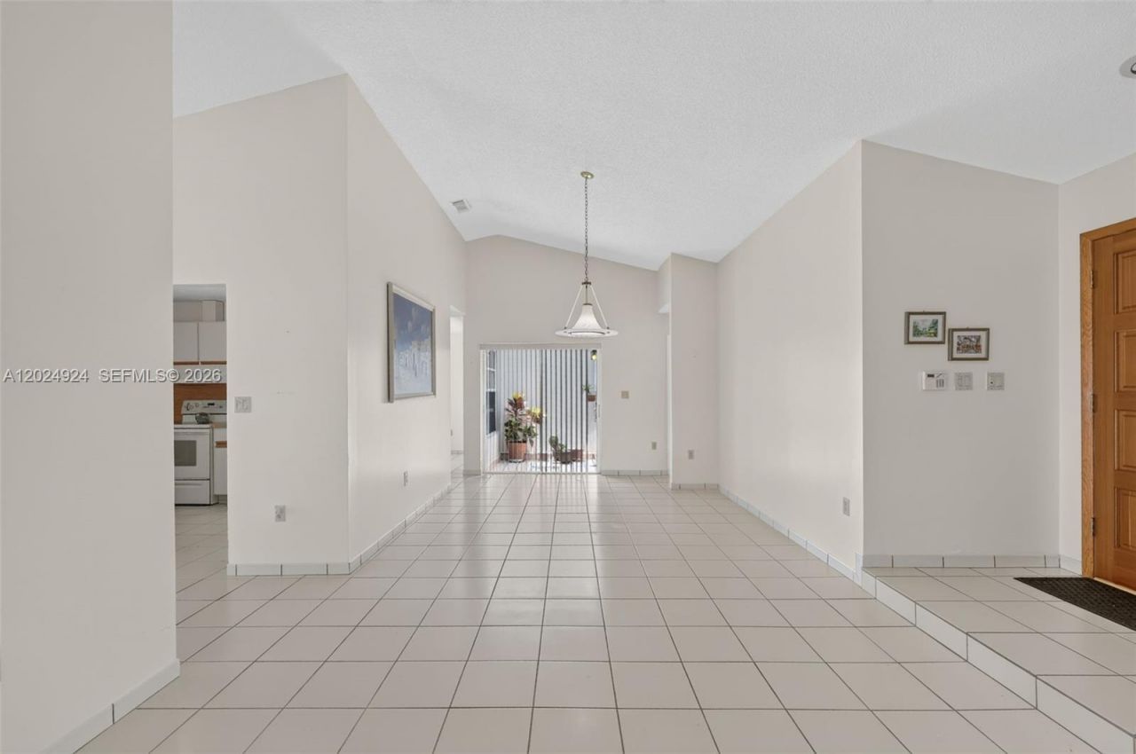13440 SW 28th St, Miami, FL 33175 Photo