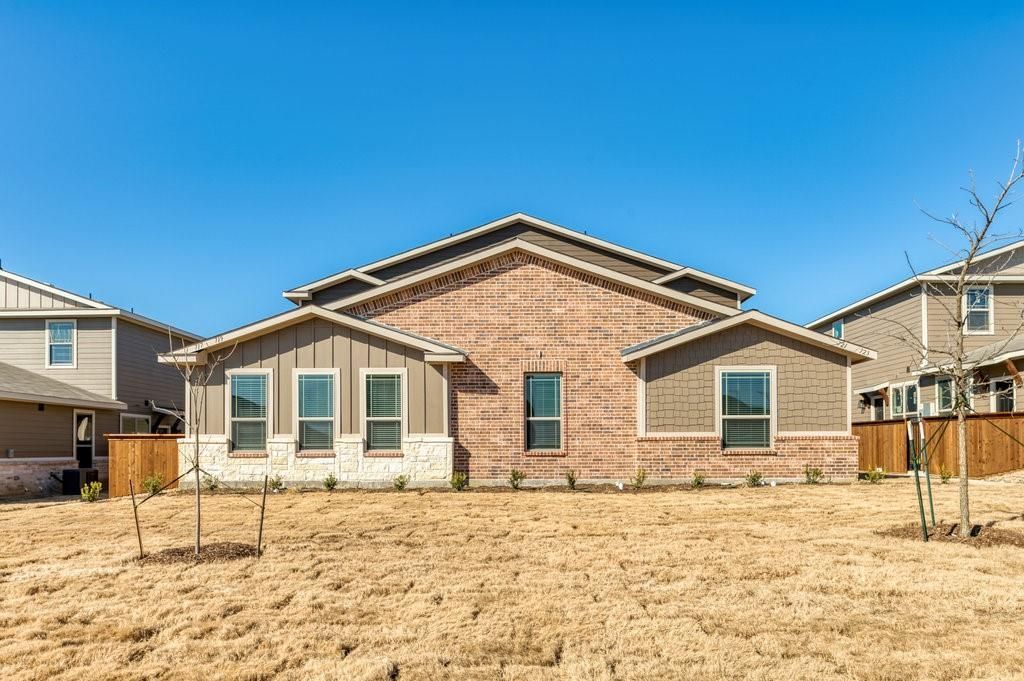 721 Harvest Moon Drive, Venus, TX 76084 Main Photo