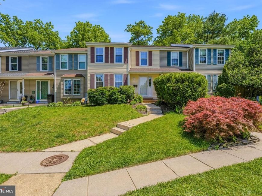 27 Warren Comn, Cockeysville, MD 21030 Main Photo