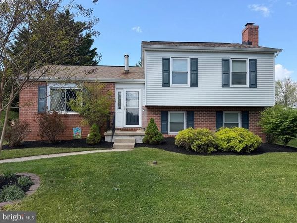 806 UNIONTOWN ROAD, WESTMINSTER, MD 21158