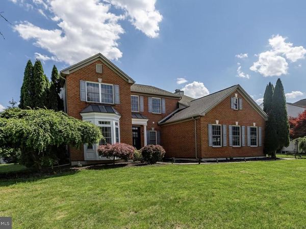 1390 LORTON DRIVE , EASTON, PA 18040