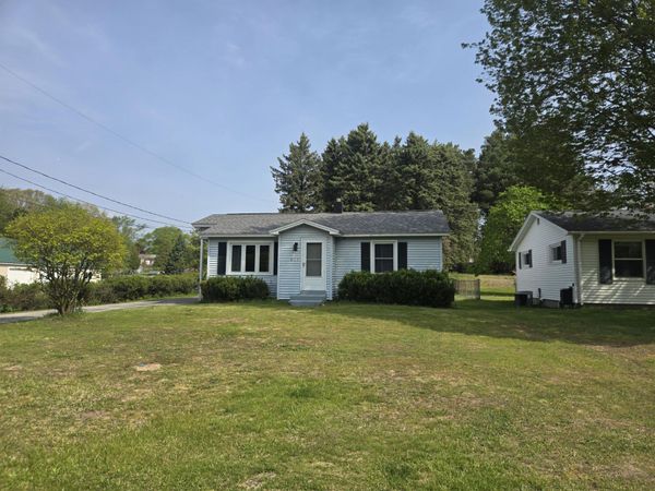 817 E Melendy Street, Ludington, MI 49431