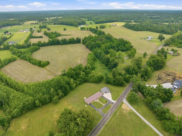 944 BROOKSIE THOMPSON RD, Decaturville, TN 38329