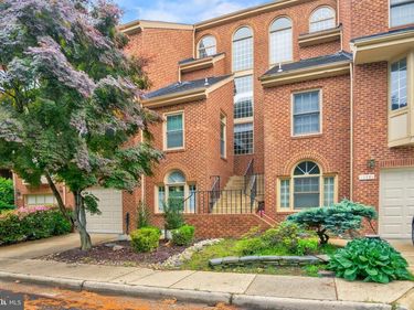 10219 ASPEN WILLOW DRIVE, FAIRFAX, VA 22032