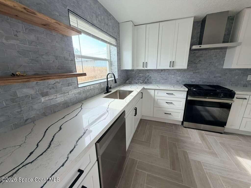 233 NE 1 Street NE , Satellite Beach, FL 32937 Photo