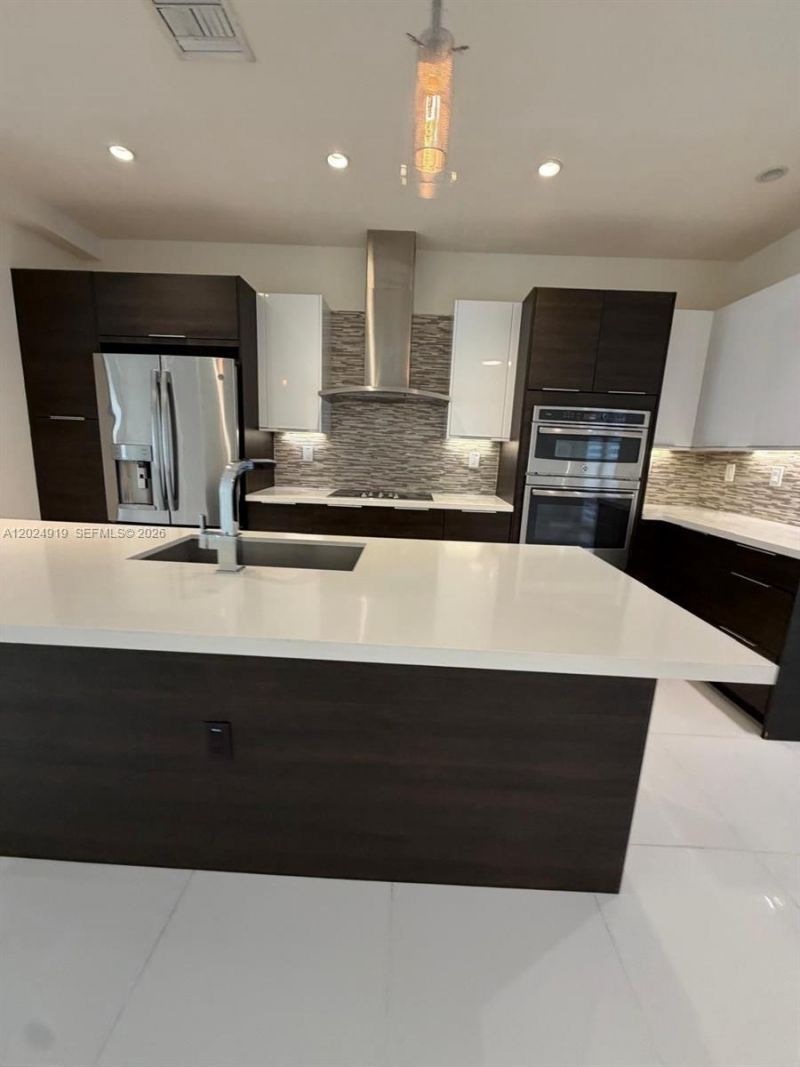 6311 NW 103rd Psge, Unit 6311, Doral, FL 33178 Photo