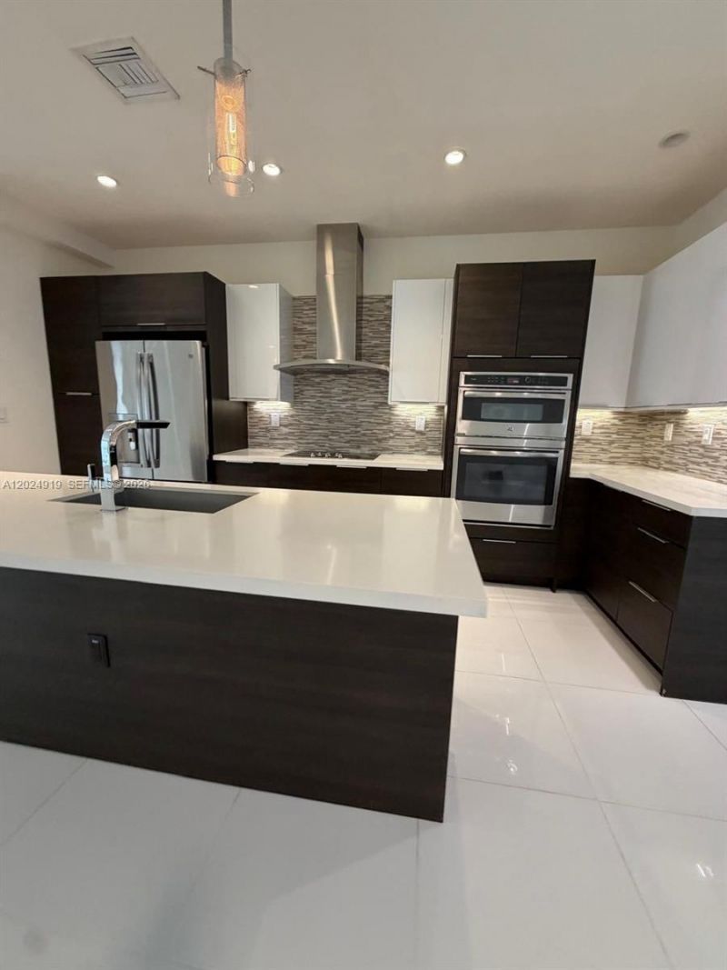 6311 NW 103rd Psge, Unit 6311, Doral, FL 33178 Photo