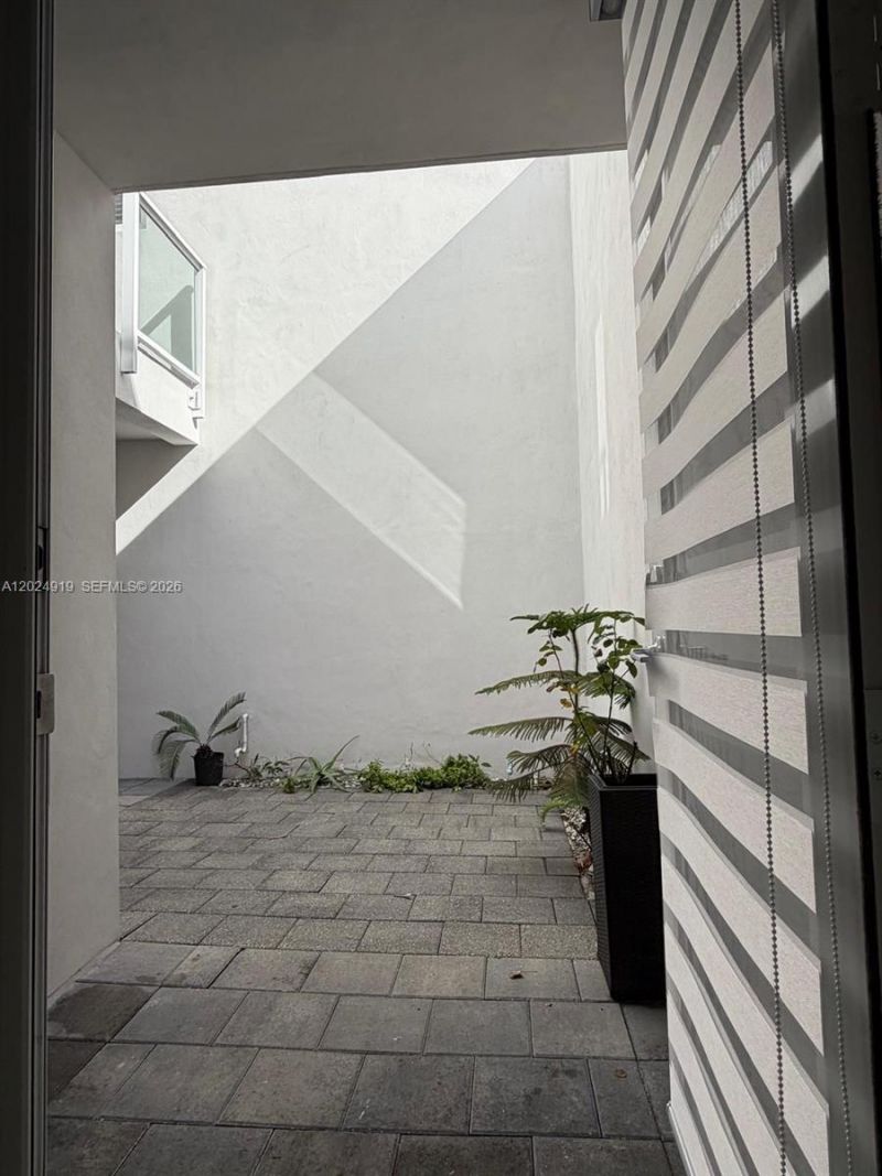 6311 NW 103rd Psge, Unit 6311, Doral, FL 33178 Photo