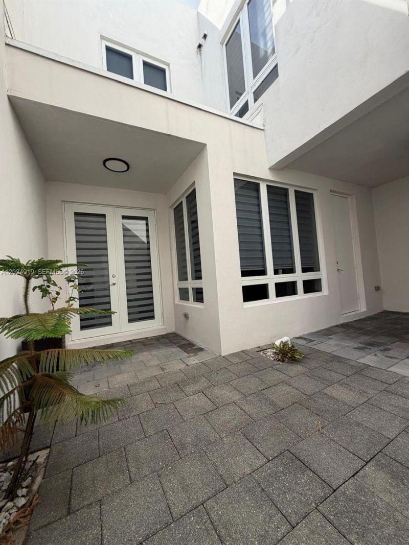 6311 NW 103rd Psge, Unit 6311, Doral, FL 33178 Photo