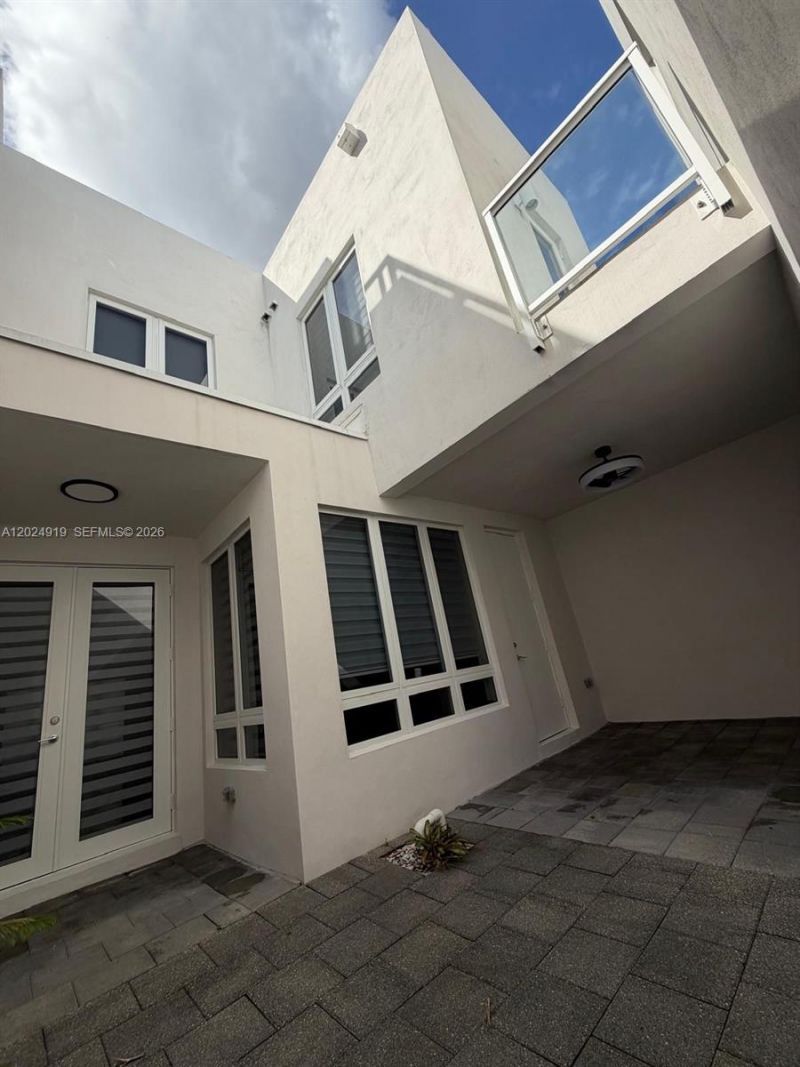 6311 NW 103rd Psge, Unit 6311, Doral, FL 33178 Photo