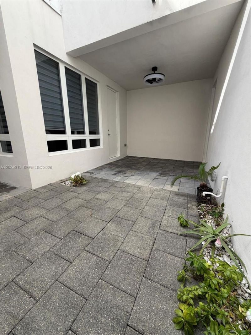 6311 NW 103rd Psge, Unit 6311, Doral, FL 33178 Photo