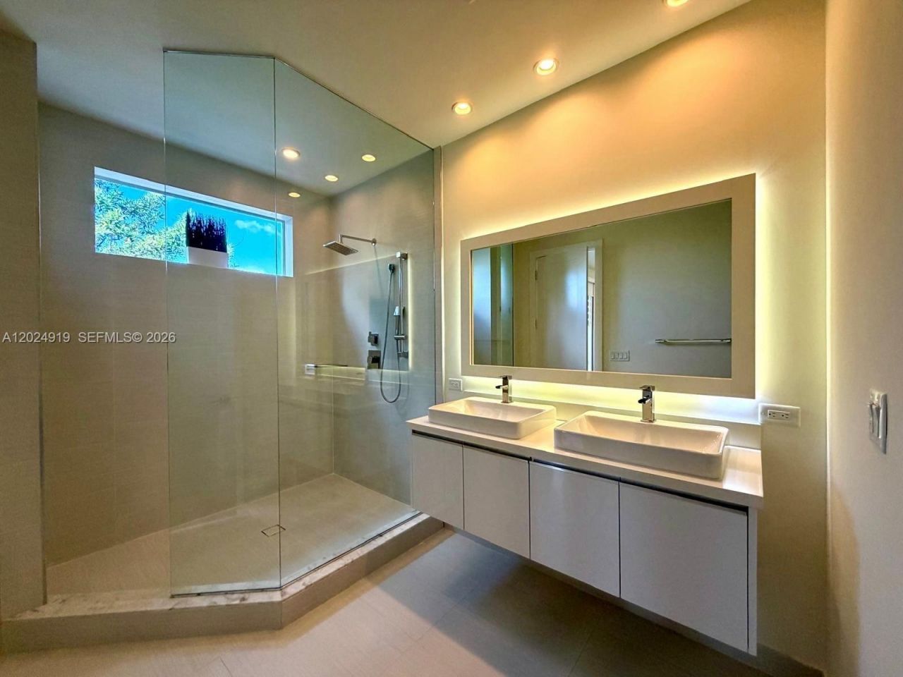 6311 NW 103rd Psge, Unit 6311, Doral, FL 33178 Photo