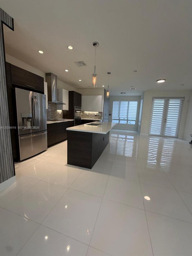 6311 NW 103rd Psge, Unit 6311, Doral, FL 33178 Photo