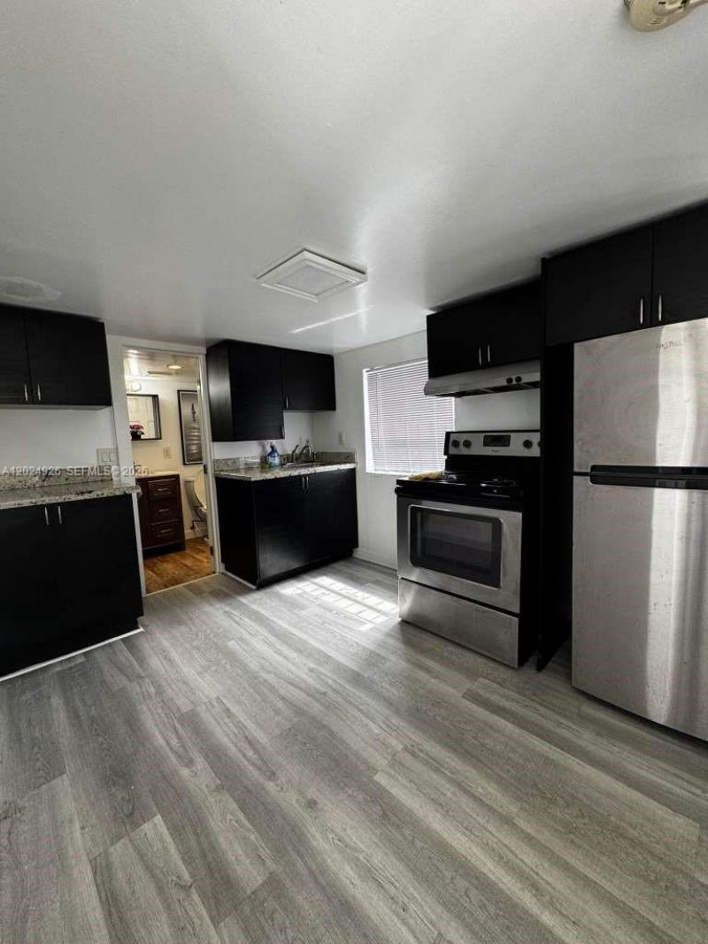 1121 NW 40th St, Unit 3, Miami, FL 33127 Photo