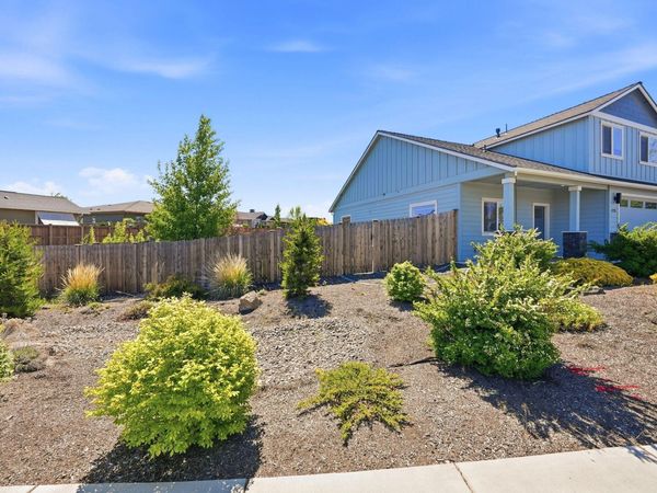 4722 SW Zenith Avenue, Redmond, OR 97756