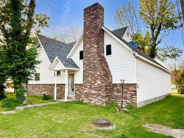 402 W Main Street , Shelbyville, MO 63469