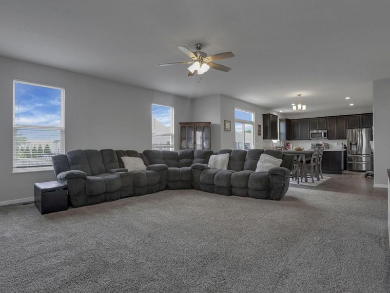 182 Old Bay Drive, Pataskala, OH 43062 Photo 6