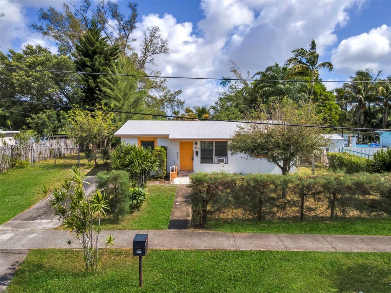 3411 SW 35th St, West Park, FL 33023 Main Photo