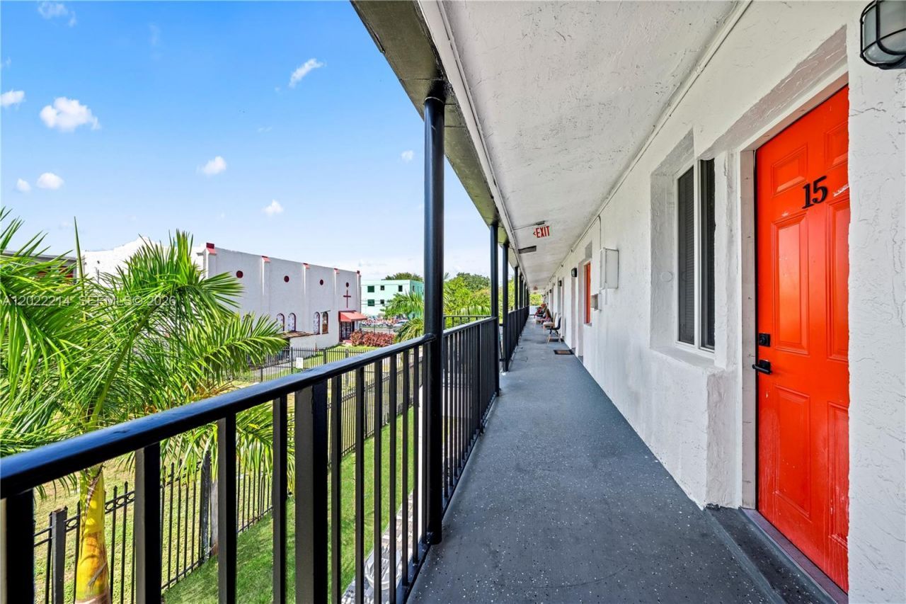 1829 NW 2nd Ct , Miami, FL 33136 Photo