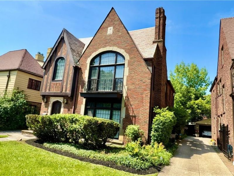 19627 Winslow Road, Shaker Heights, OH 44122 Photo 2