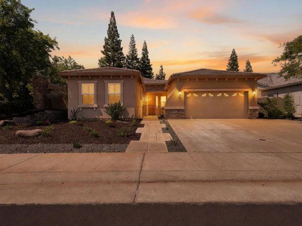 3001 Demartini Dr, Roseville, CA 95661