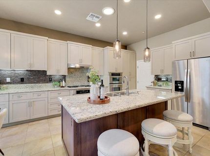 3001 Demartini Dr, Roseville, CA 95661 Photo