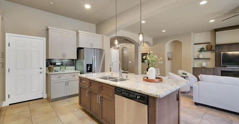 3001 Demartini Dr, Roseville, CA 95661 Photo