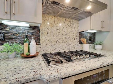 3001 Demartini Dr, Roseville, CA 95661 Photo