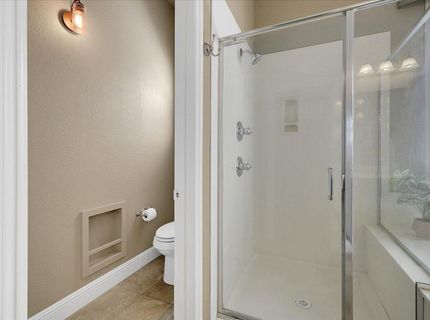 3001 Demartini Dr, Roseville, CA 95661 Photo