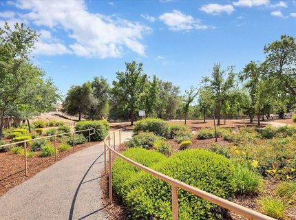 3001 Demartini Dr, Roseville, CA 95661 Photo