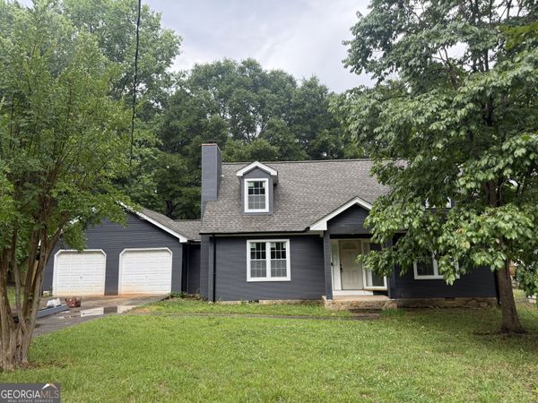 18 Regal Way, Lawrenceville, GA 30044