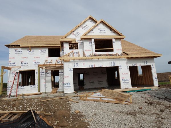 1779 Quail Cir, Oconomowoc, WI 53066