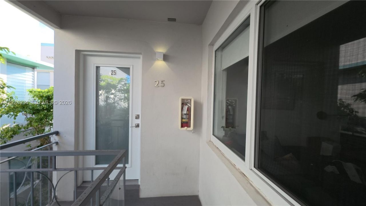 1035 Euclid Ave , Unit 25, Miami Beach, FL 33139 Photo