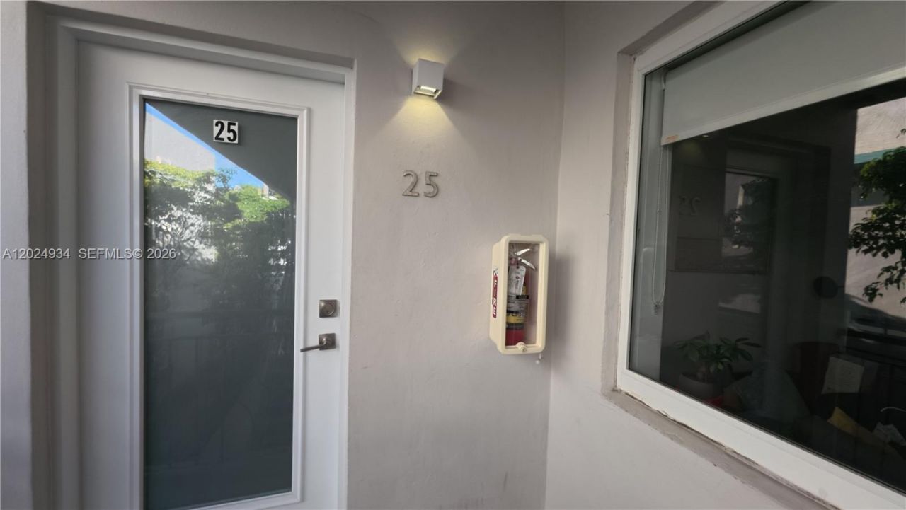 1035 Euclid Ave , Unit 25, Miami Beach, FL 33139 Photo
