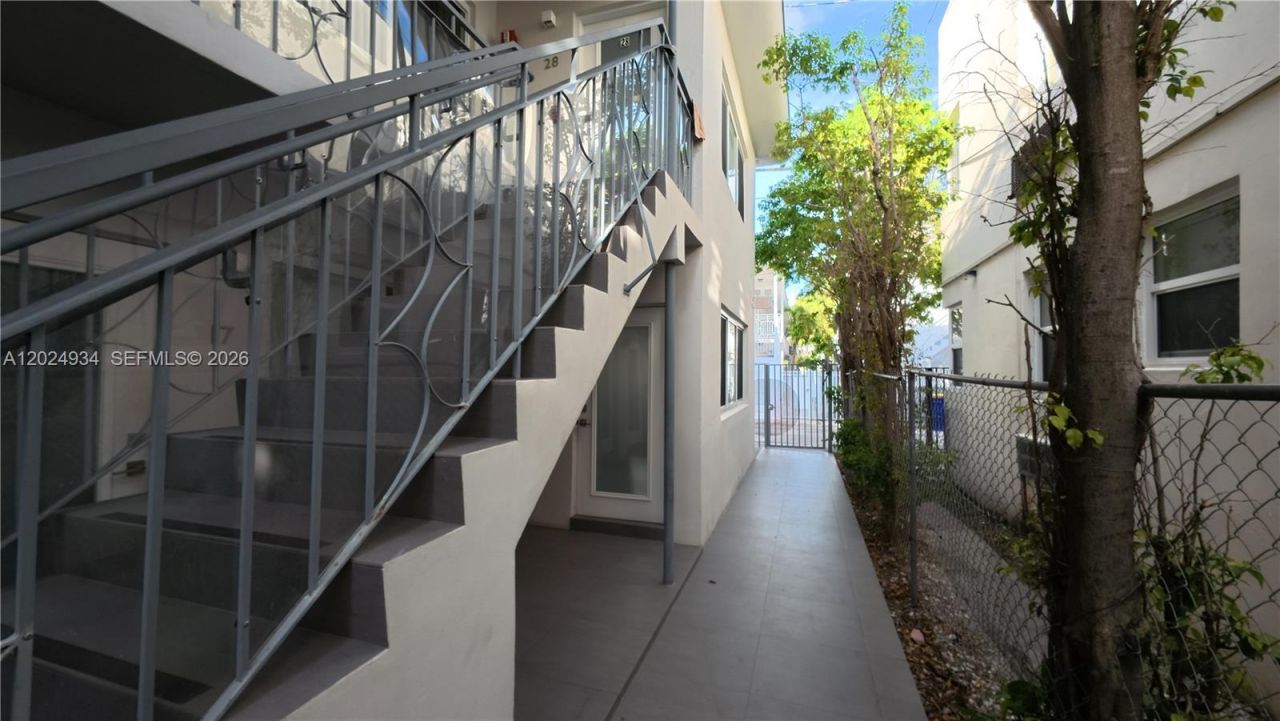 1035 Euclid Ave , Unit 25, Miami Beach, FL 33139 Photo