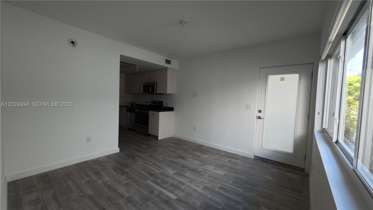 1035 Euclid Ave , Unit 25, Miami Beach, FL 33139 Photo