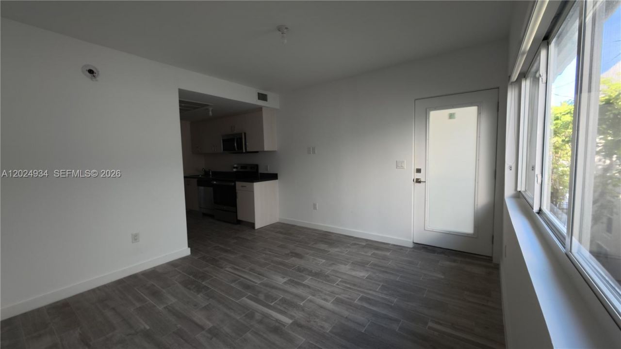 1035 Euclid Ave , Unit 25, Miami Beach, FL 33139 Photo