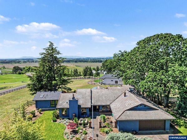 10725 Oak Dr SE, Salem, OR 97306