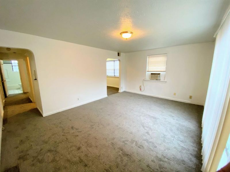 999 Cleveland Avenue, Cincinnati, OH 45229 Photo 2
