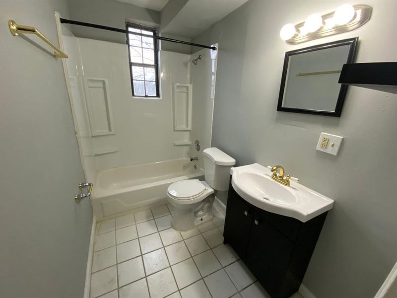 999 Cleveland Avenue, Cincinnati, OH 45229 Photo 7