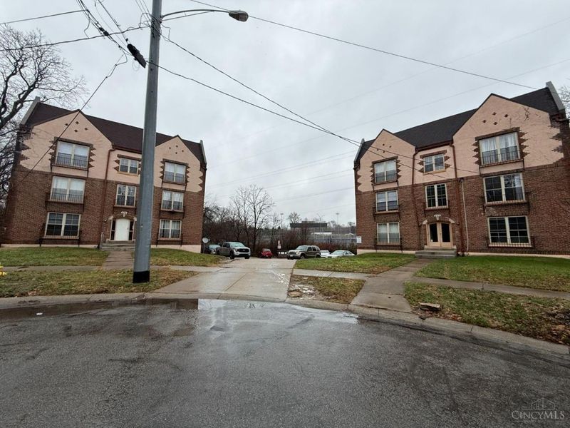 999 Cleveland Avenue, Cincinnati, OH 45229 Photo 8