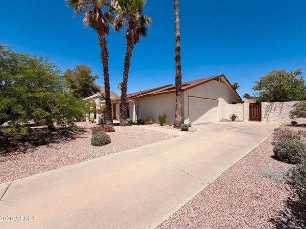 2346 E MESCAL Street, Phoenix, AZ 85028