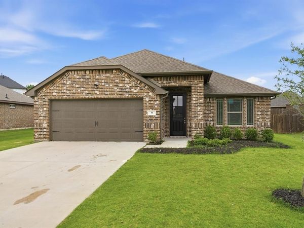 9 Mockingbird Lane, Sanger, TX 76266