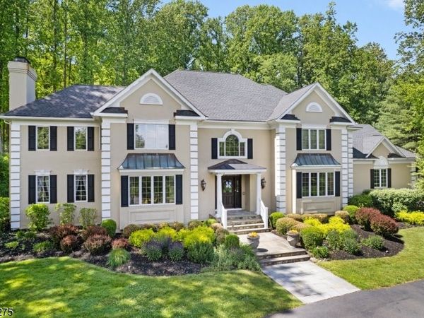7 Chilton Rd, Chester, NJ 07930